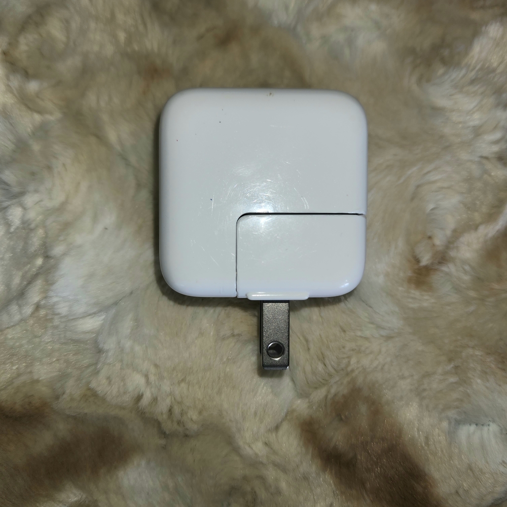White Wall Charger
